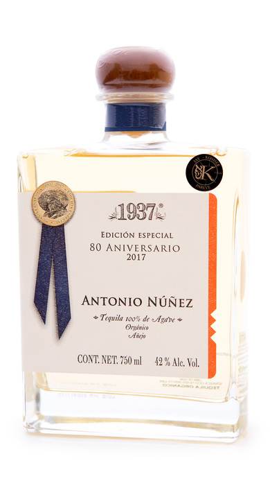 Tequila 1937 1937 Edición Especial 80 Aniversario Añejo, the bottle reviewed