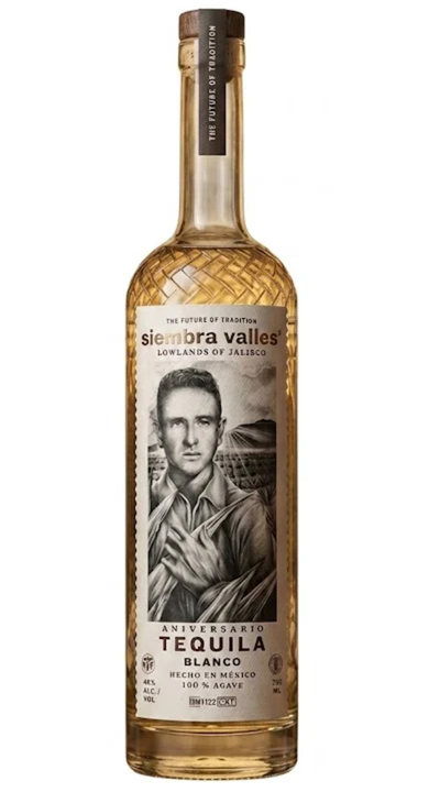 Siembra Valles Aniversario Tequila Capon Blanco, the bottle reviewed